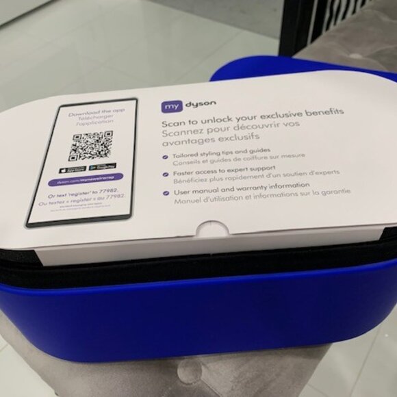 Dyson Airwrap Multi-Styler. Complete Long in Blue Blush - Picture 4 of 5